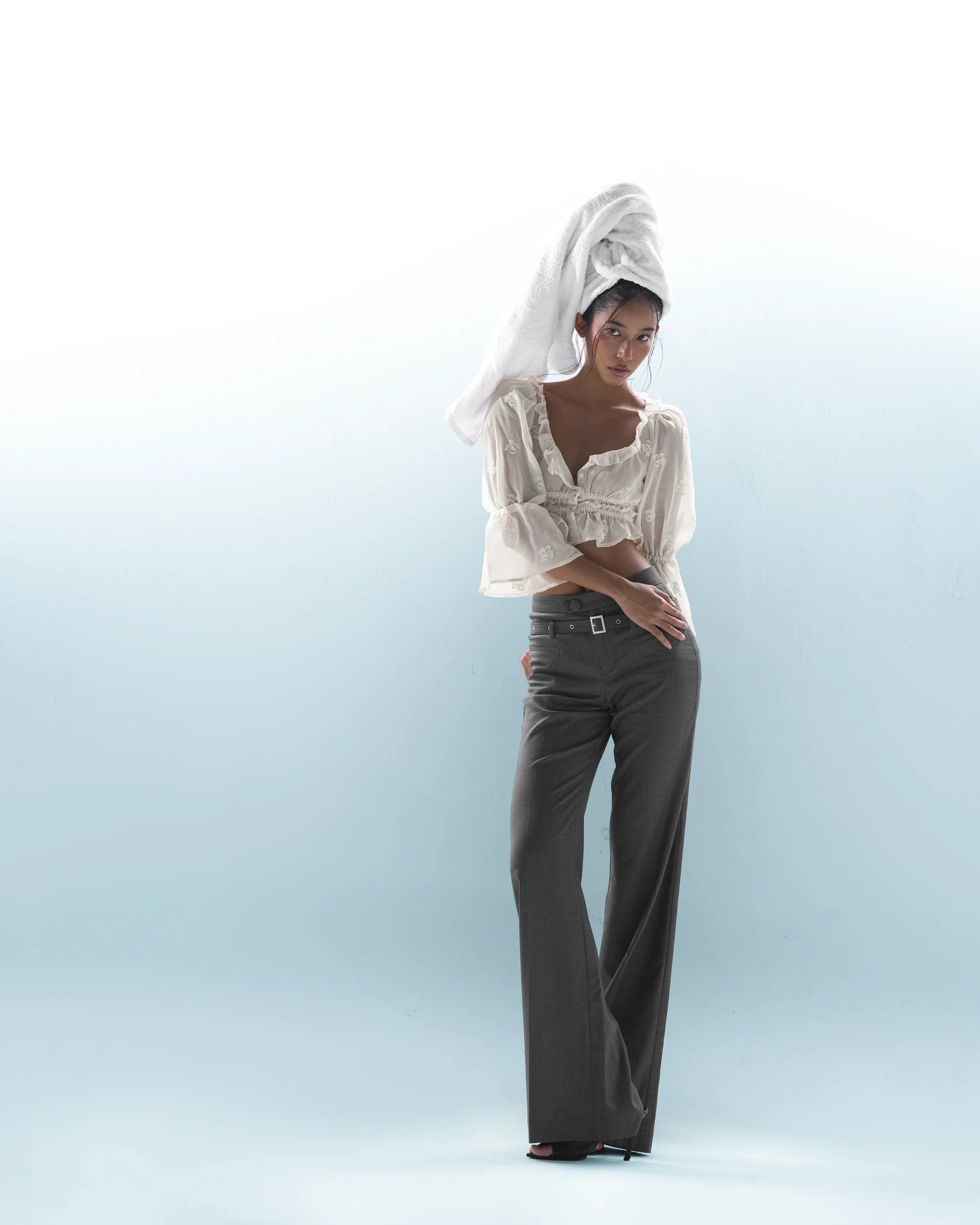 Rachel Pants with Tassel & Metal Logo Accesories